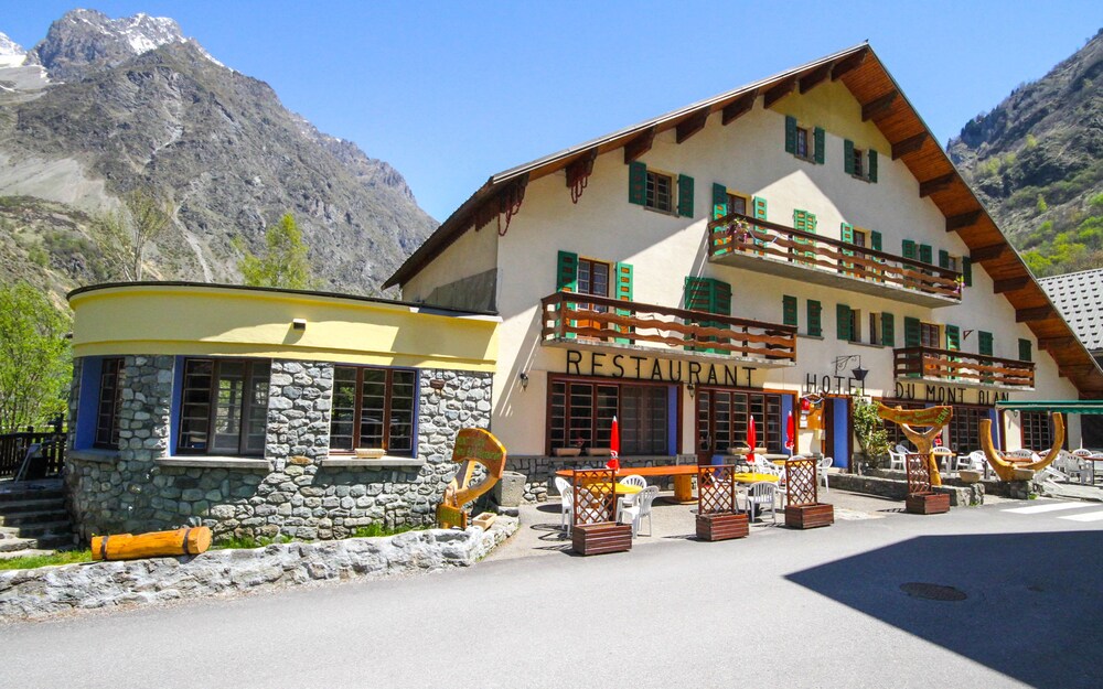 Mont Olan - carbon neutral hotel in Unknown City