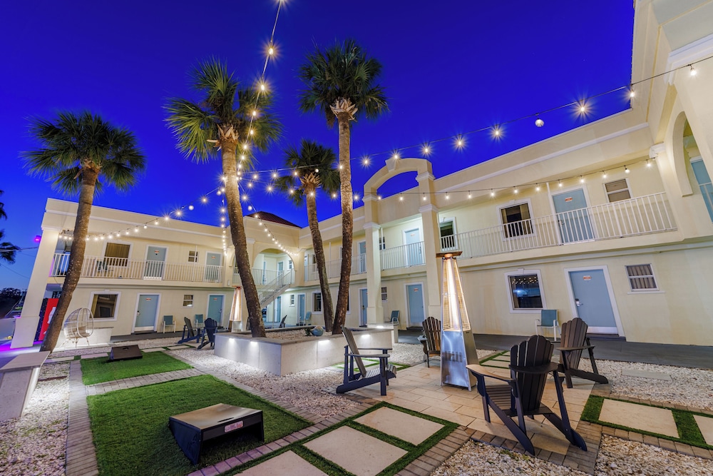 Dunes Inn & Suites - photo 29
