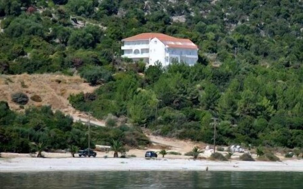 Filoxenia Hotel Apartments — Kefalonia