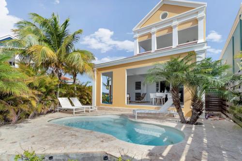 Casa Leeward with Pool on the Laguna Marina — 4-Star Luxury Hotel in Kralendijk, Bonaire, Sint Eustatius and Saba