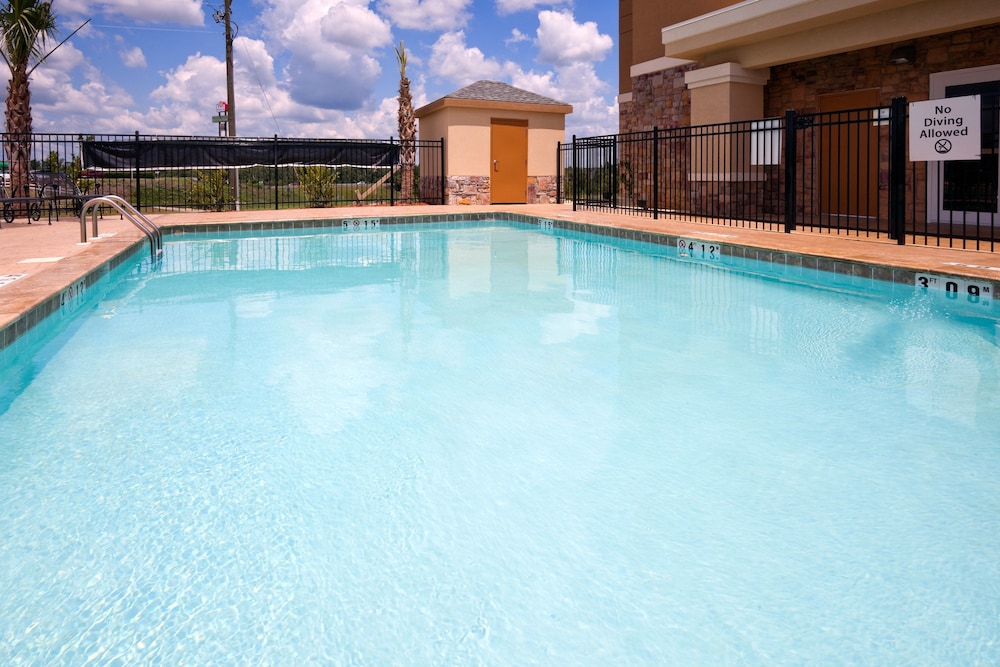 Holiday Inn Express Atmore by IHG - photo 22