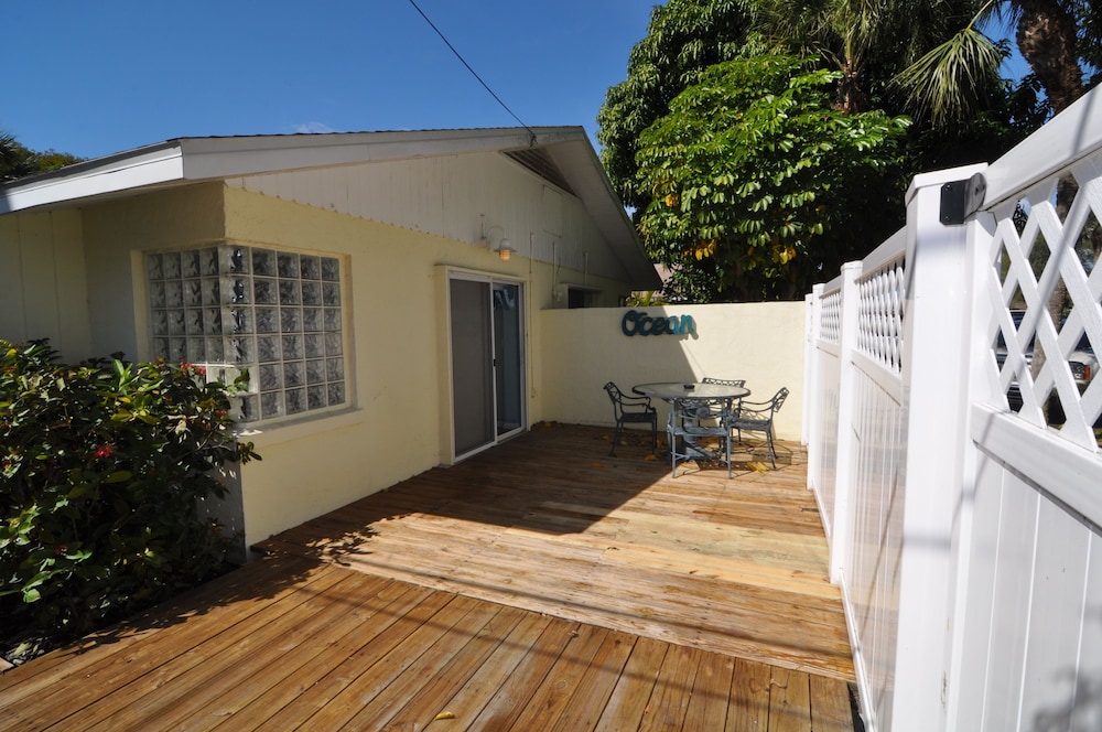 Lido Islander Inn - photo 50