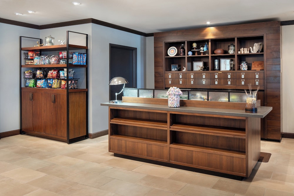 Four Points by Sheraton Hotel & Suites San Francisco Airport - photo 2