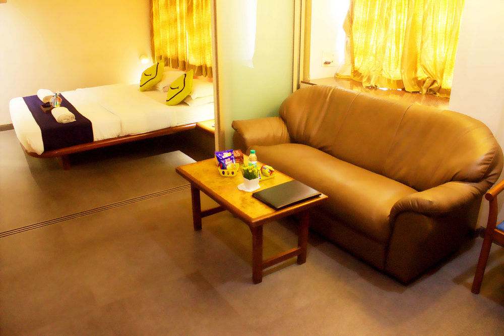 Stay Vista Rooms near Mumbai Airport