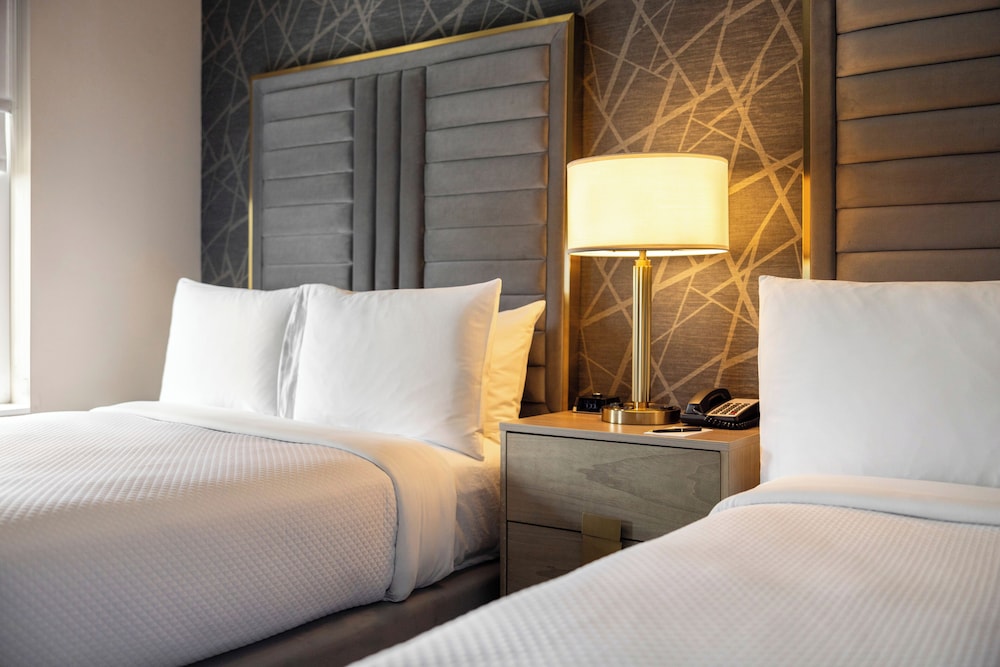 Chateau Grande Hotel - photo 19