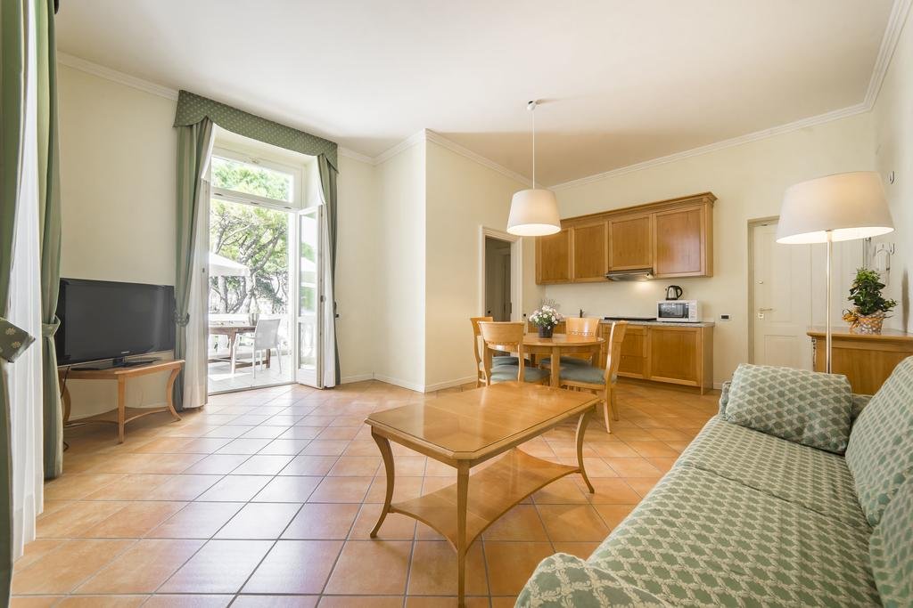 Residence Villa Spiaggia — 4-Star Luxury Hotel in Grado, Italy