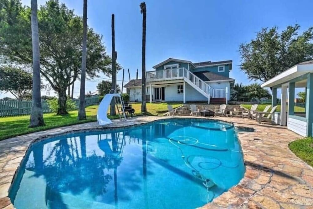 Absolute Paradise Galveston in Galveston, United States