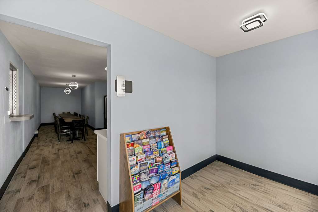 Rodeway Inn Midland South - photo 12