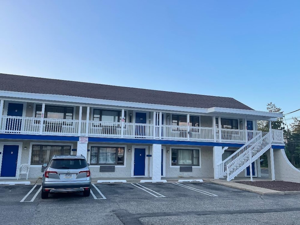 Point Pleasant Inn - photo 16