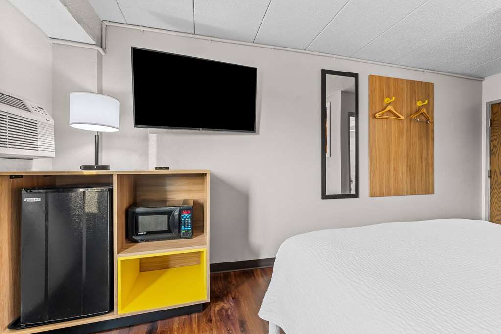 Days Inn by Wyndham Sioux Falls Empire - photo 13