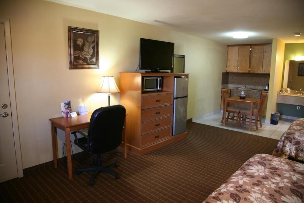 Coach Light Inn Brenham - photo 22