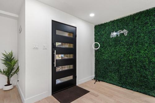 The Austin D - carbon neutral hotel in Austin