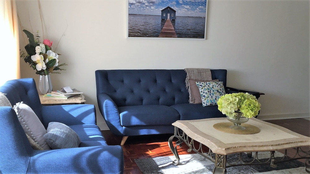 Applecross Village Apartment — 4-Star Luxury Hotel in Applecross, Australia