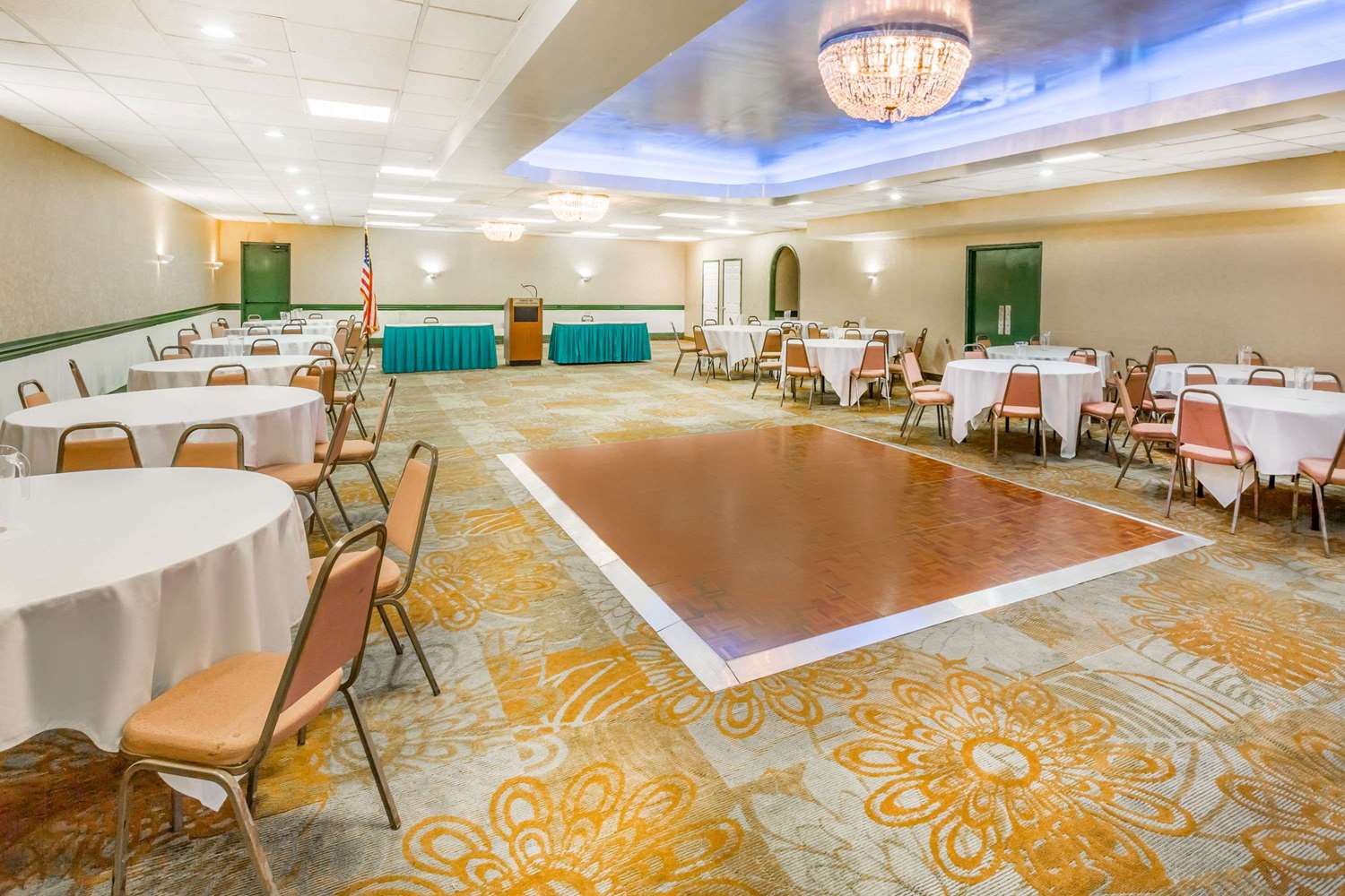 Ramada by Wyndham Roanoke - photo 14