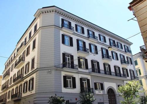 Duomo Inn Apartments — 4-Star Luxury Hotel in Naples, Italy