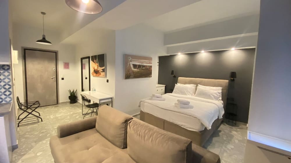 Monastiraki 112 38m2 SuperHost Hub — 4-Star Luxury Hotel in Athens, Greece