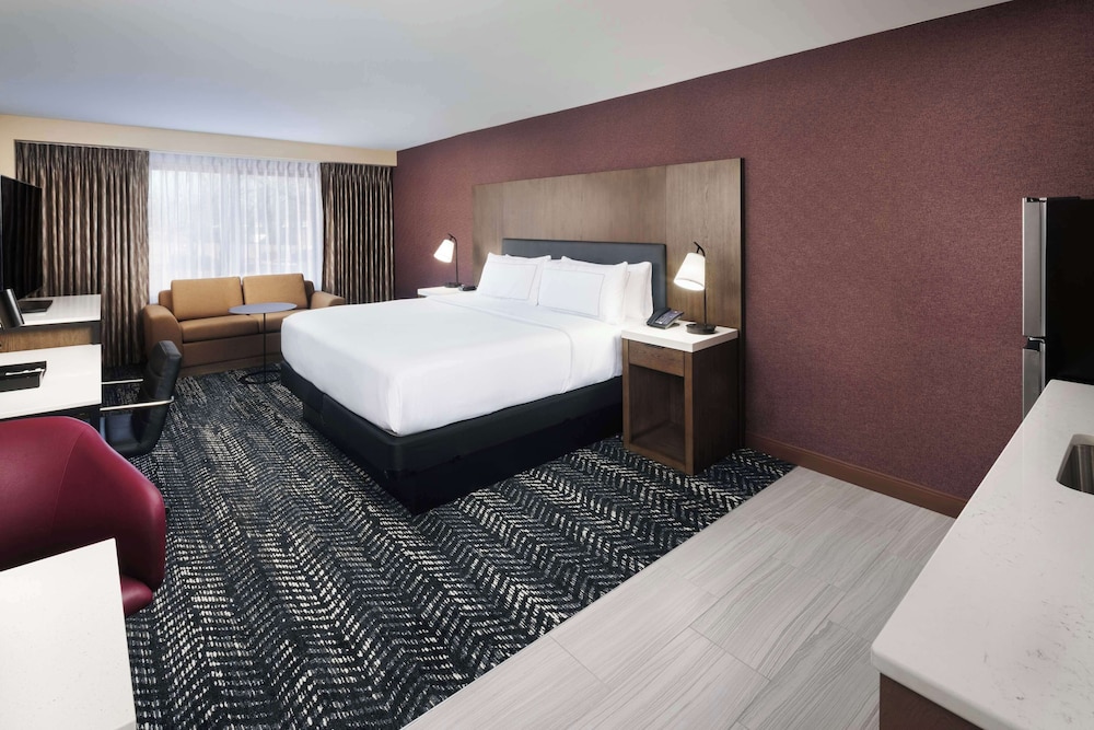 DoubleTree by Hilton Manhattan KS - photo 9