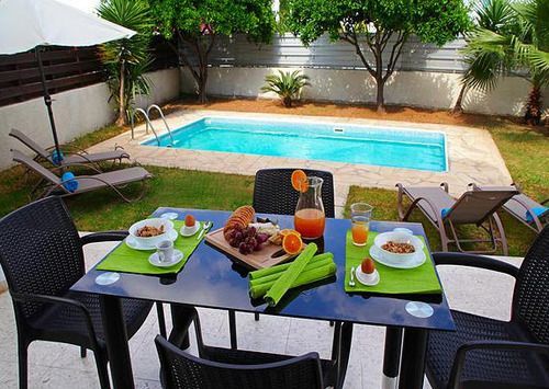Yioula Villa