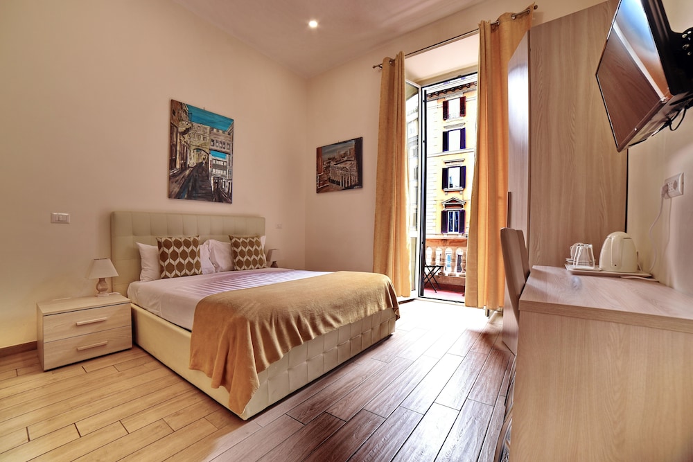 Coladir Guest House — 4-Star Luxury Hotel in Rome, Italy