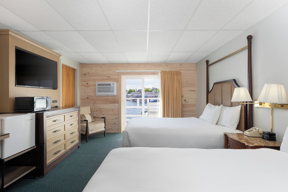 Boothbay Harbor Inn - photo 17