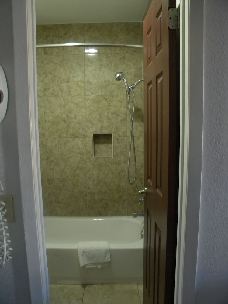 Ranger Inn - photo 18