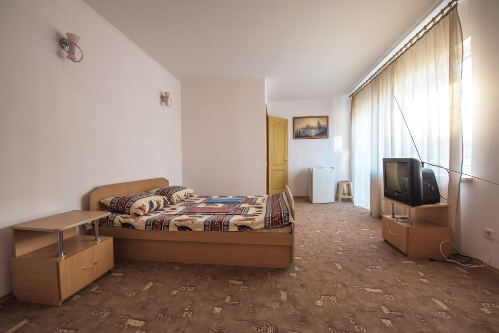 Hotel Loza - carbon neutral hotel in Sudak