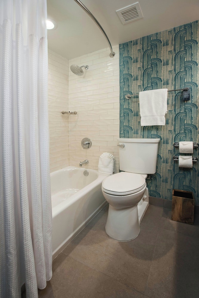 The Beeman Hotel - photo 23