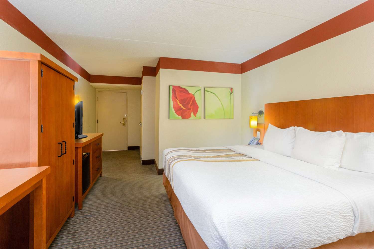 Spark by Hilton Charlotte Airport North - photo 3