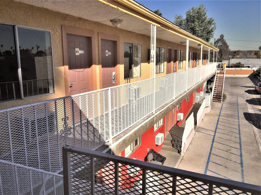 4 Star Motel - photo 13