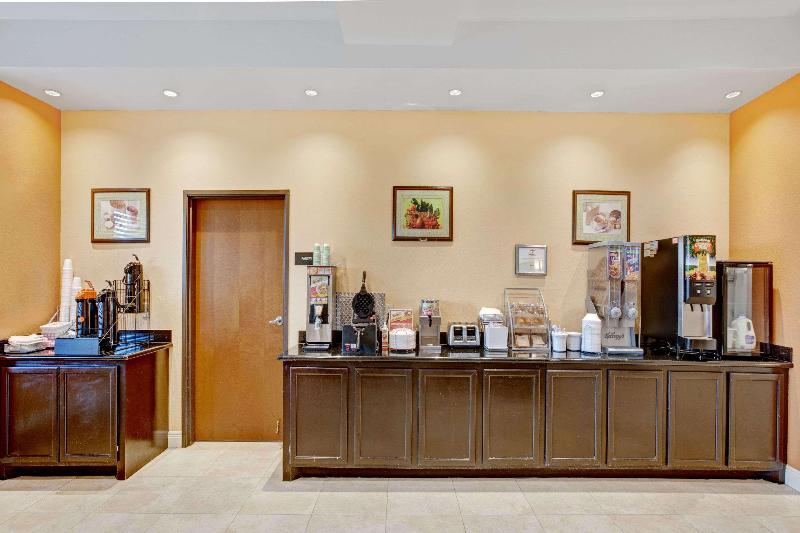Super 8 by Wyndham LaPorte - photo 15