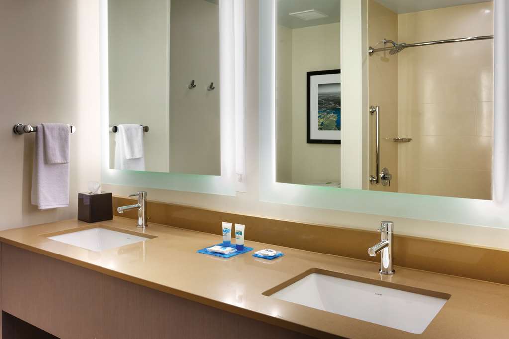 Hyatt House at Anaheim Resort Convention Center - photo 10
