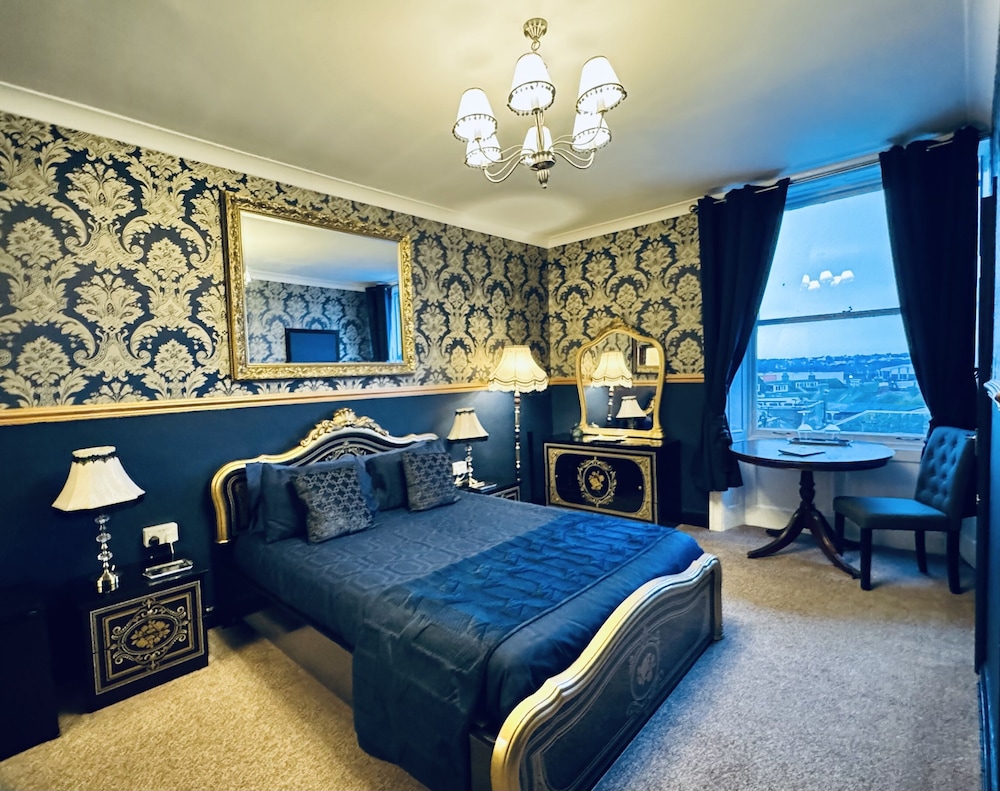 Premier Hotel — hotel in Weymouth