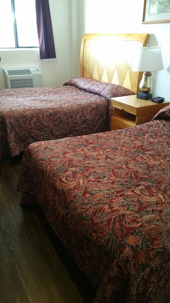 Ontario Inn - photo 15