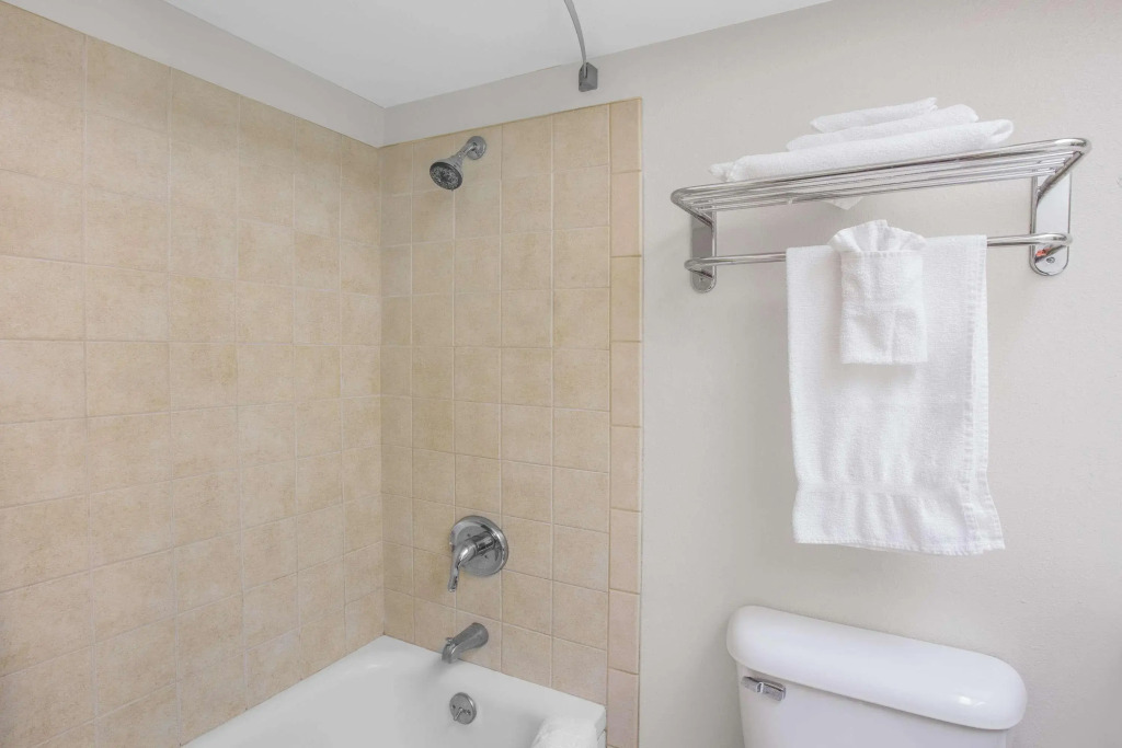 Knights Inn Pico Rivera - photo 11