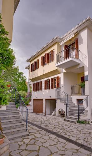 Harmony villa Ioannina castle — 4-Star Luxury Hotel in Ioannina, Greece