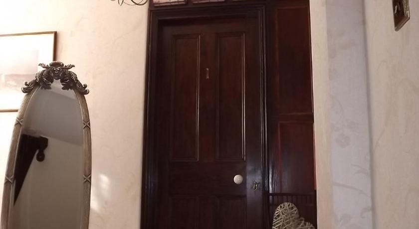 Overdale Guesthouse and Free Parking