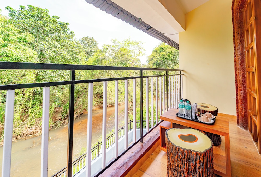 Treebo Green Village Resort With Pool — Goa Velha