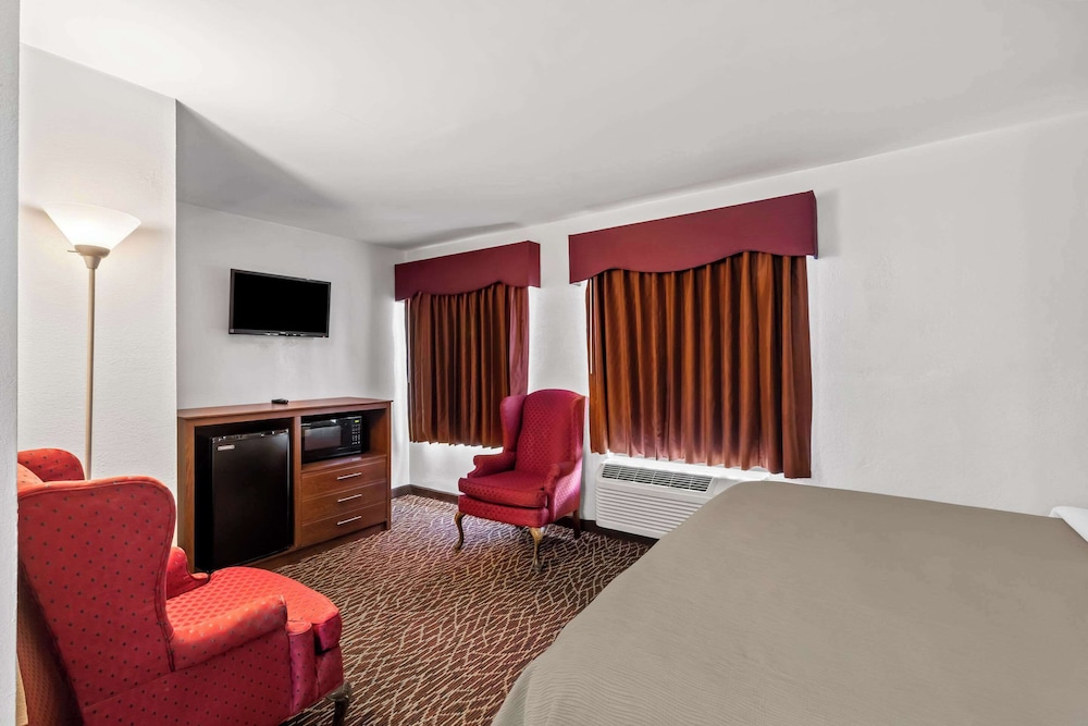 Quality Inn Marietta near Dobbins ARB - photo 20