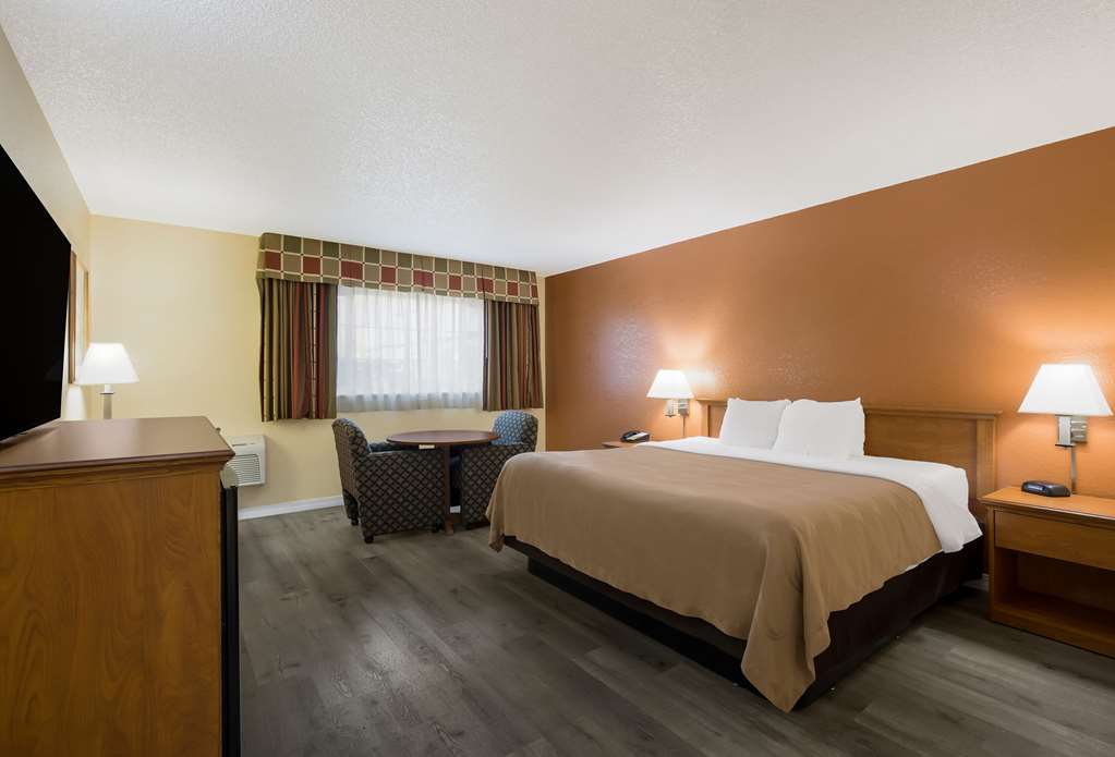 Quality Inn & Suites Medford Airport - photo 12