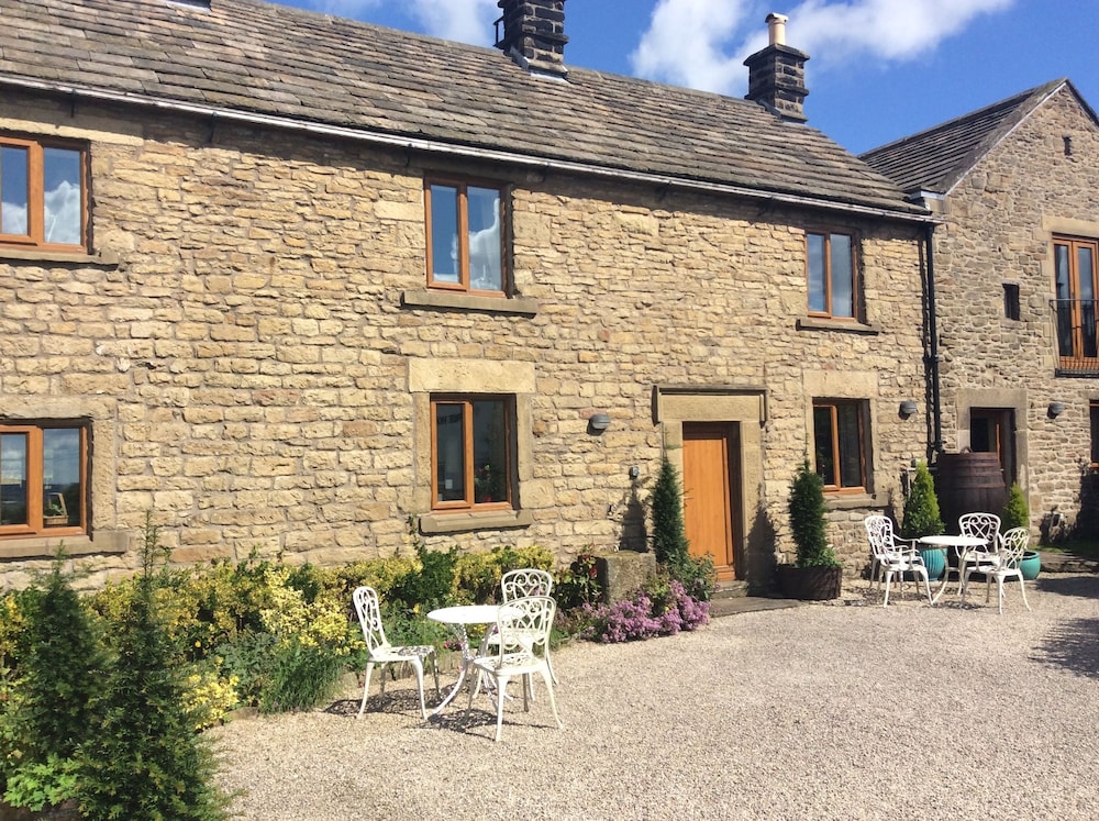 Bretton Cottage — Hope Valley — photo 2