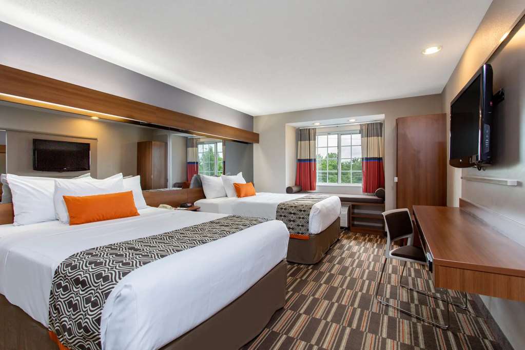 Microtel Inn & Suites by Wyndham Philadelphia Airport - photo 5