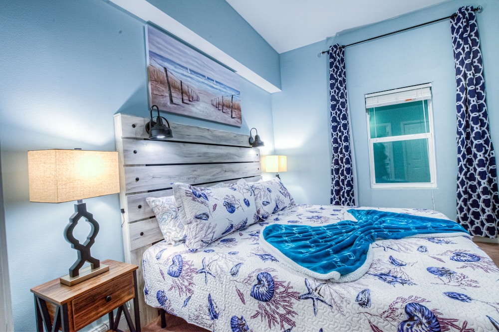 Laketown Wharf Resort by Aneliya's Rentals - photo 188