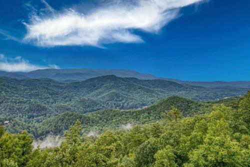 Eagles View Free Attraction Tickets Breathtaking Mountain Views Hot Tub WIFI - photo 50