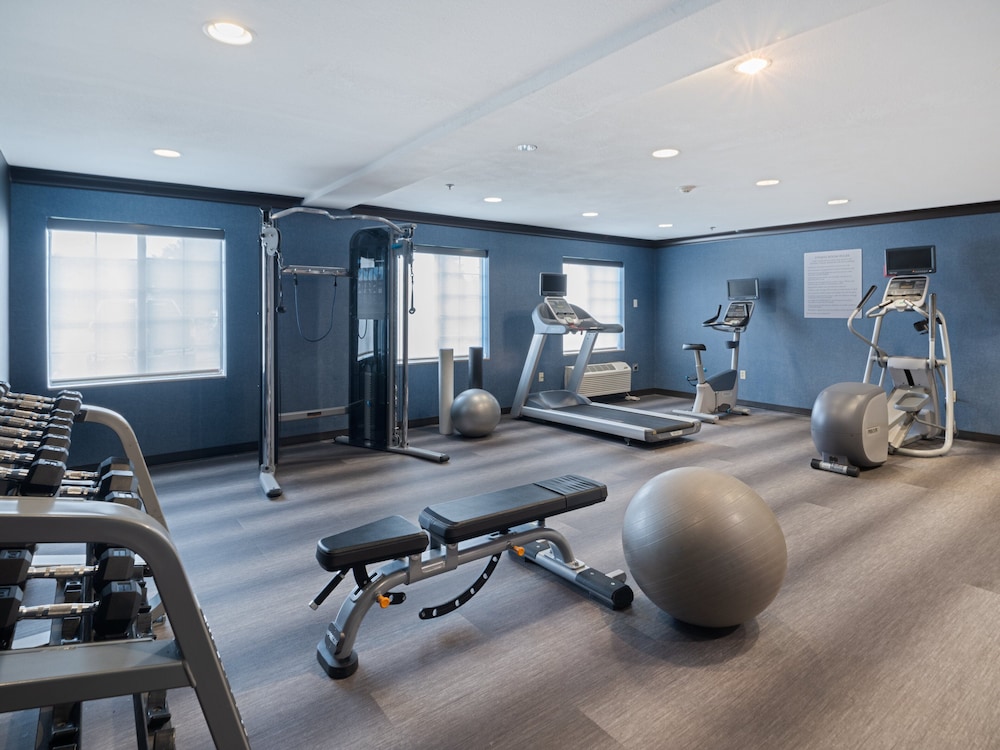 Staybridge Suites Columbus Dublin - photo 32