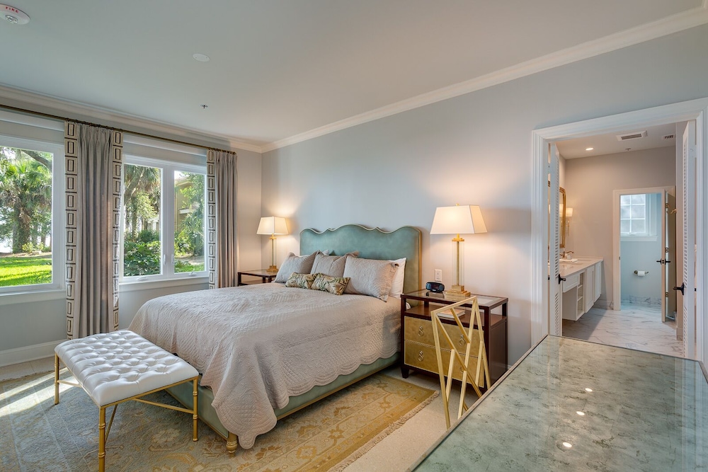 Azaleana Manor - photo 2