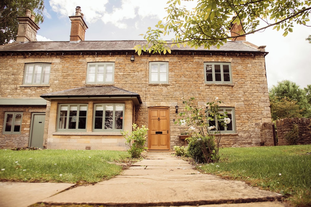 The Falcon Cottages in Northampton, United Kingdom