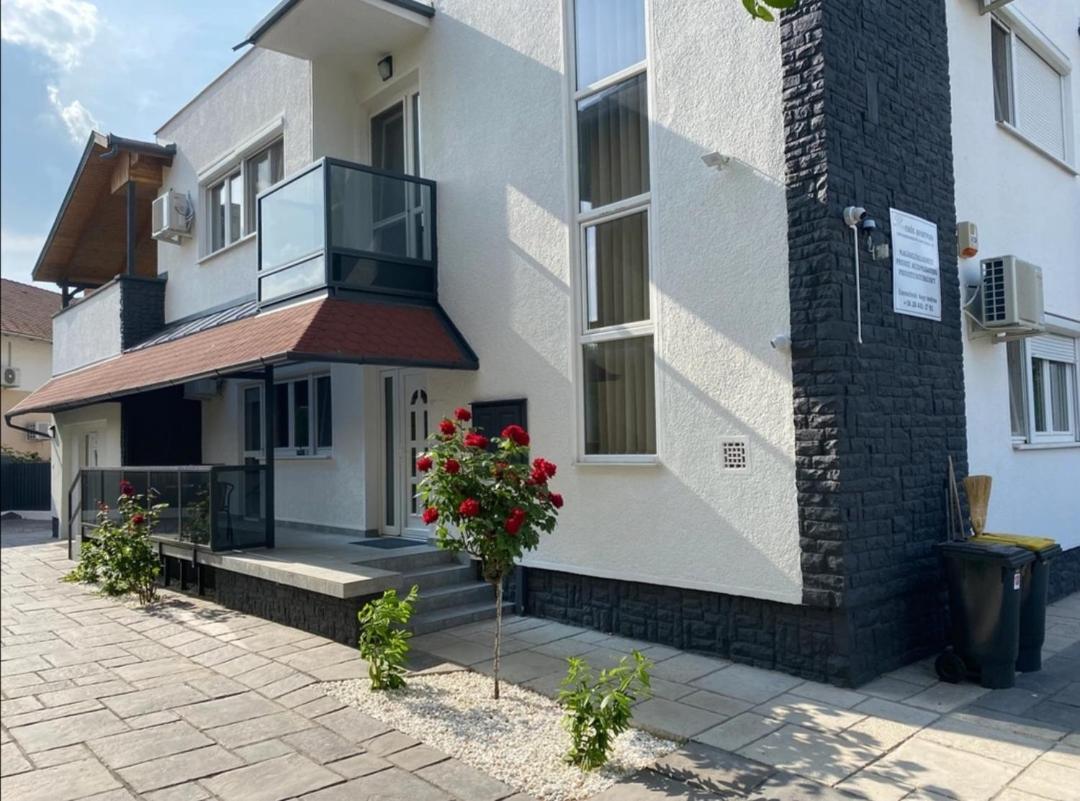 Erős Apartman — 4-Star Luxury Hotel in Hajduszoboszlo, Hungary