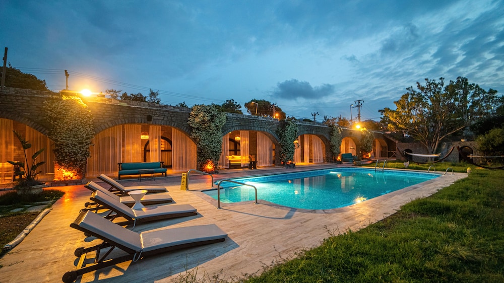 Almina Garden Boutique — Bodrum — photo 2