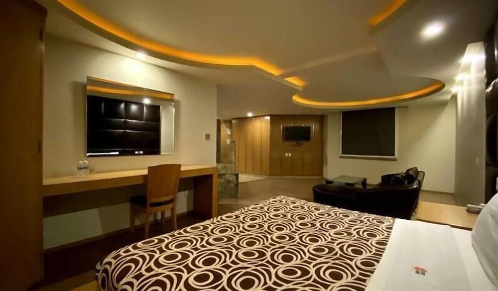 Hotel Lord Adults Only