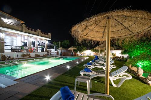 Cubo's Casa Rural Tirado & Heated Pool — 4-Star Luxury Hotel in Alhaurin El Grande, Spain